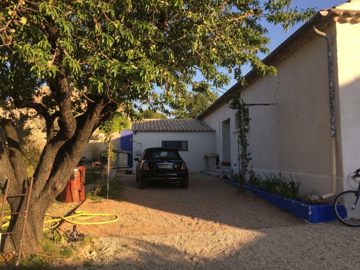 Villa Le Luberon Des Artistes Oppède Exterior foto
