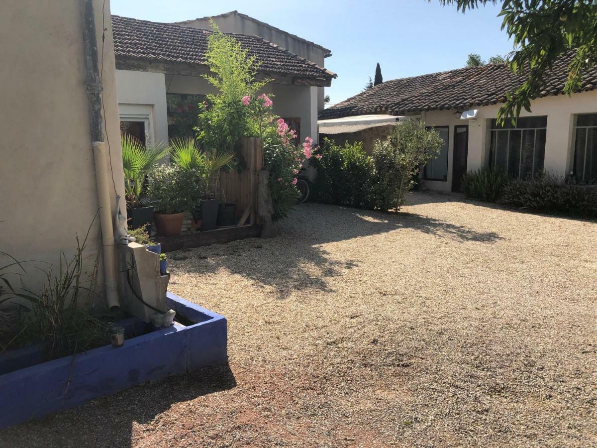 Villa Le Luberon Des Artistes Oppède Exterior foto