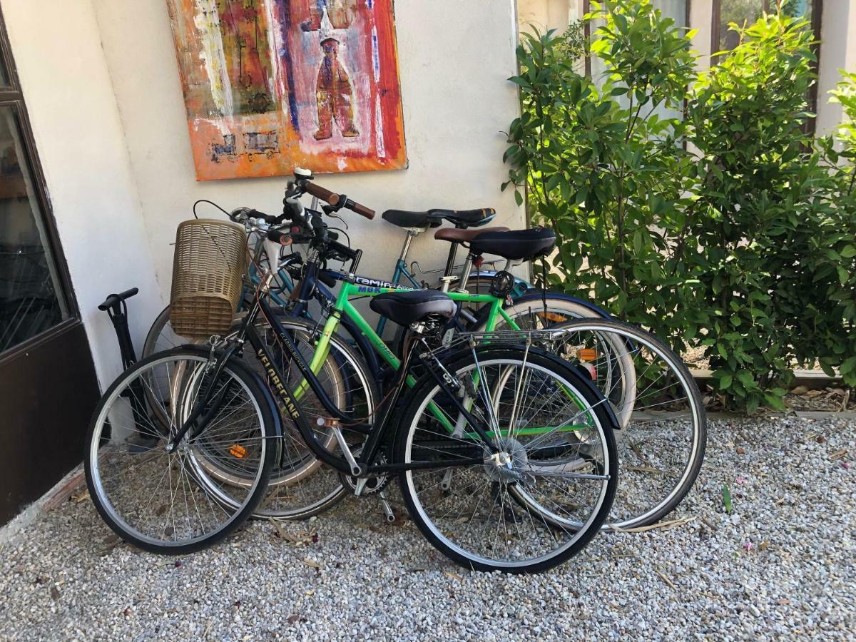 Villa Le Luberon Des Artistes Oppède Exterior foto