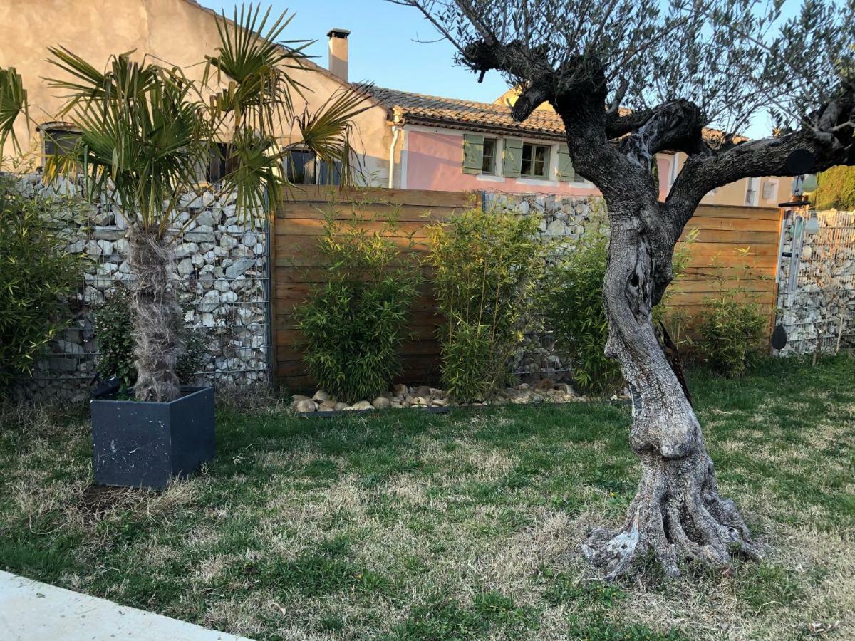 Villa Le Luberon Des Artistes Oppède Exterior foto