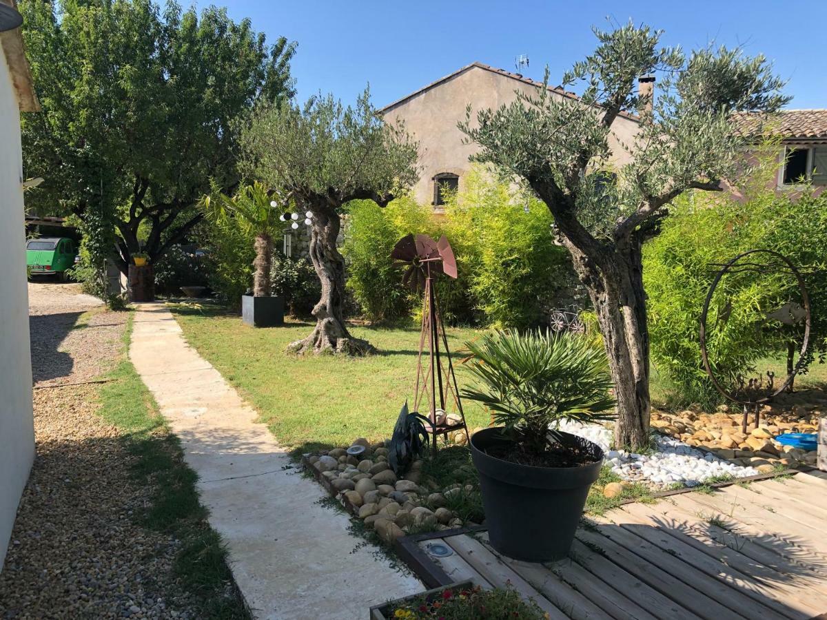 Villa Le Luberon Des Artistes Oppède Exterior foto